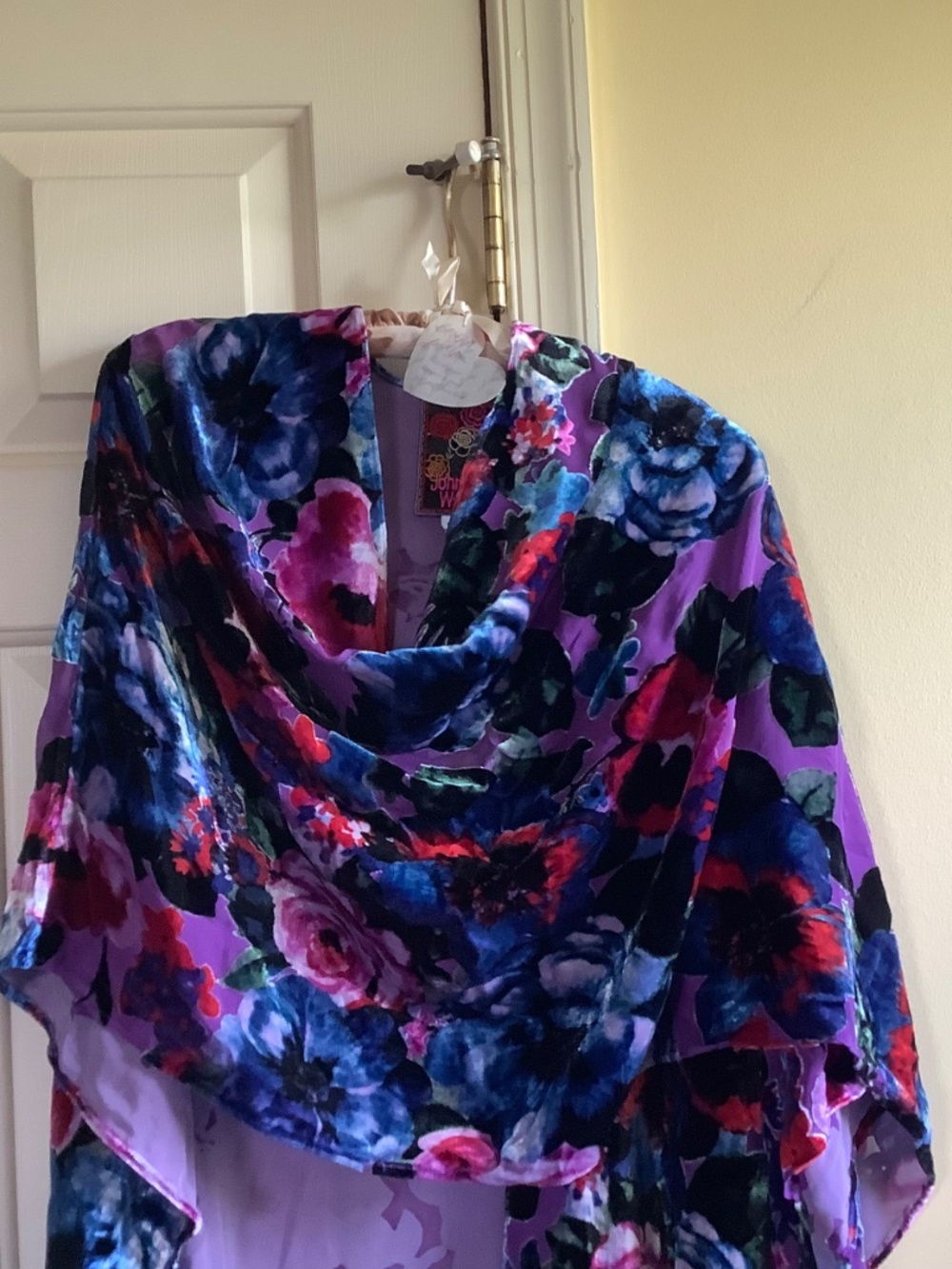 Johnny Was Burnout Velvet And Silk Shawl Phantasma OS - Picture 4 of 16